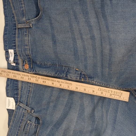 Levi's Signature Totally Shaping Straight High Rise Jean Sz 28L - Picture 9 of 12